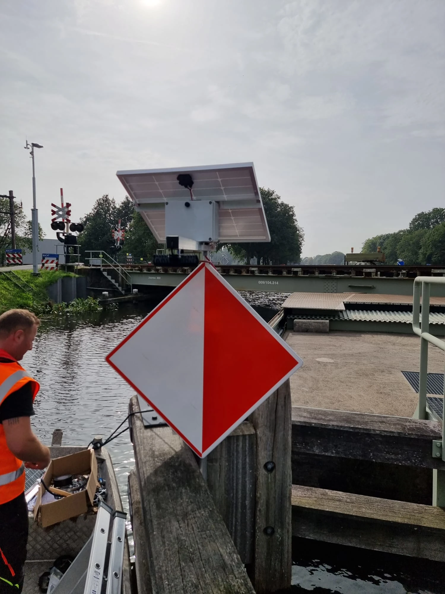 Aanstraalverlichting voor vaarwegen